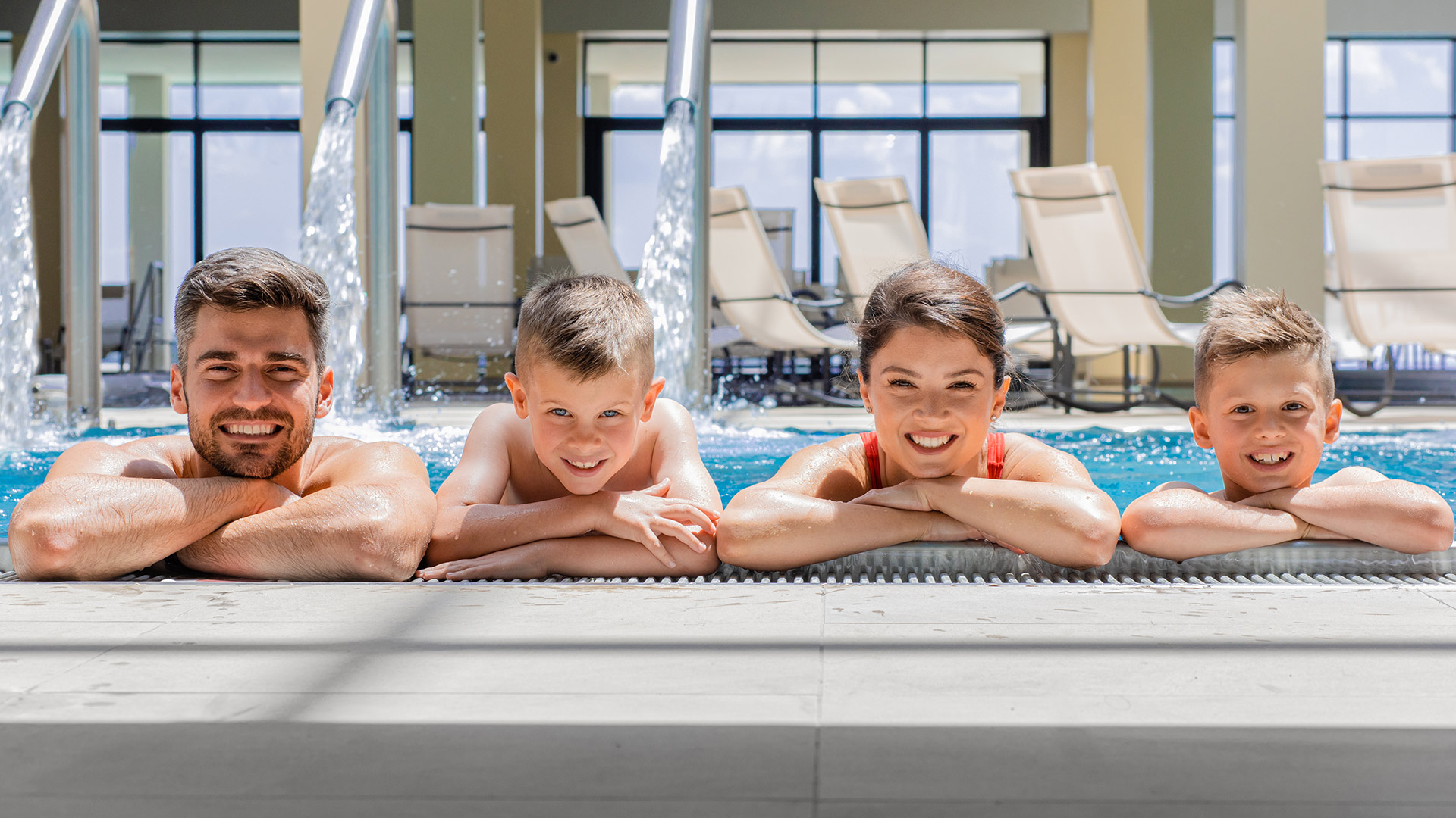 Familie genießt den Urlaub im Best Wellness Hotel