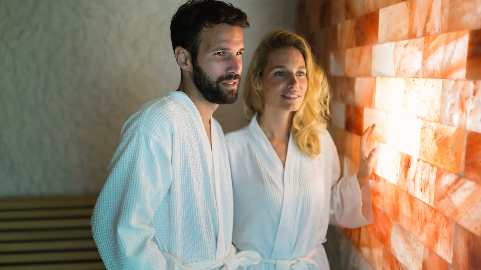 Paar ruht sich aus im Best Wellness Hotel